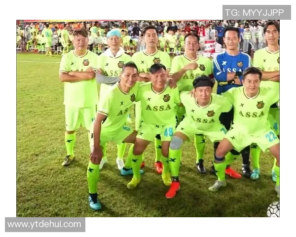 香港足球明星队的精彩瞬间与团队风采全景展示