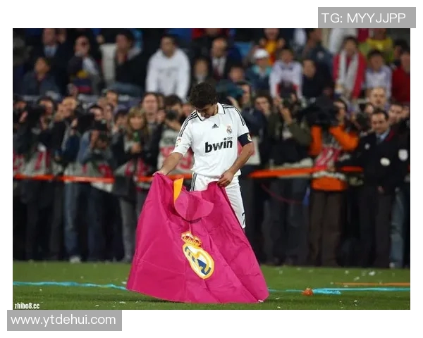 足球明星劳尔的前女友揭秘她的爱情故事与人生转折